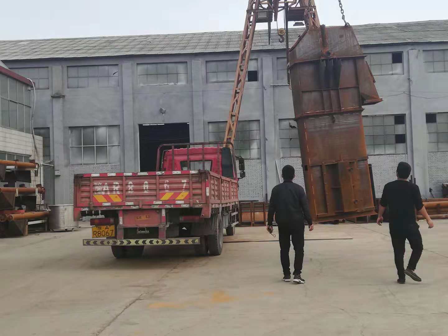 相應(yīng)號(hào)召，NE15板鏈提升機(jī)原色出廠